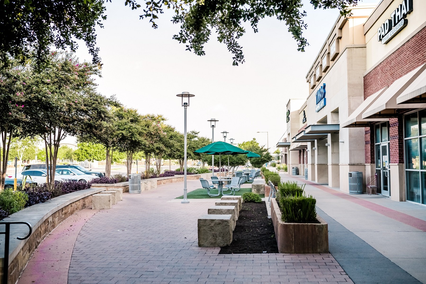 Shopping center courtyard